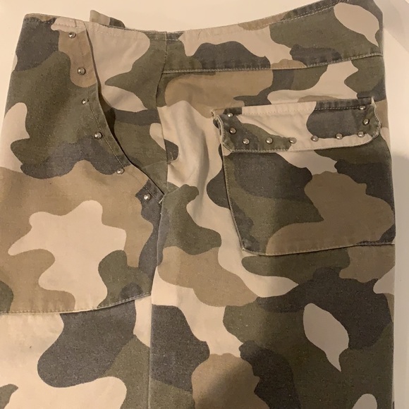 Women’s Pant #92 - Picture 2 of 8